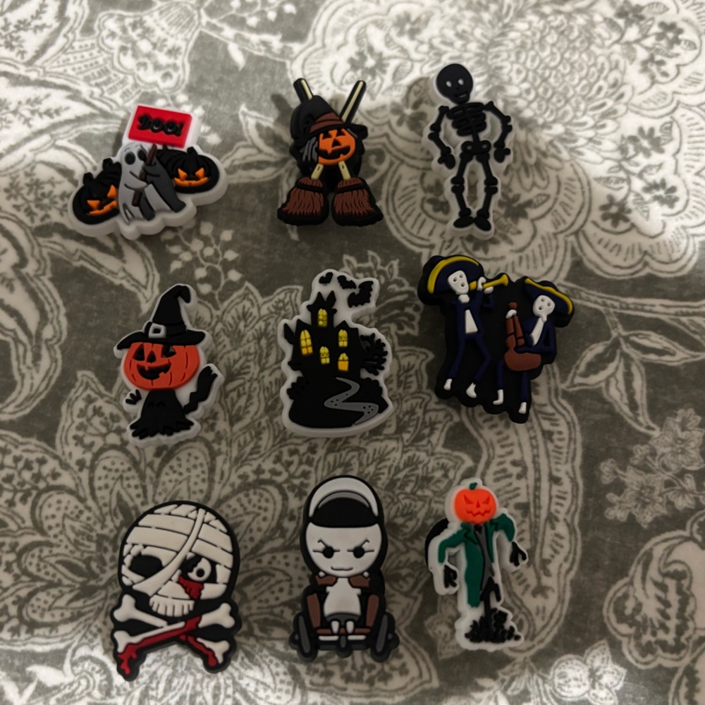 (9) Croc Charms Halloween